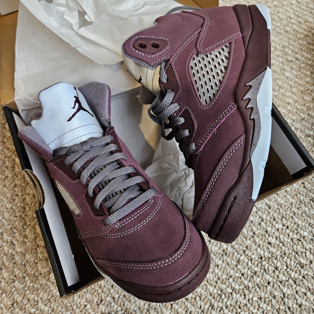 Jordan 5 Retro SE in Deep Burgundy/Lt Graphite 2y